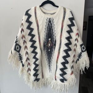 Francesca's Collections White and Black Geometric Poncho